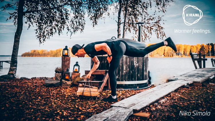 Teija Simola | Hottubgymnastiek kun je bijvoorbeeld doen tijdens het opwarmen van de hottub, wanneer het water niet te heet is | Kirami