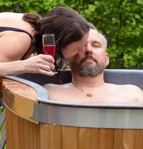 Lieve vrouw, kom bij me in de hottub zitten! | Kirami