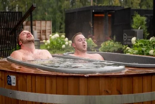 De hottub met dubbel bassin: handig én stijlvol | Kirami